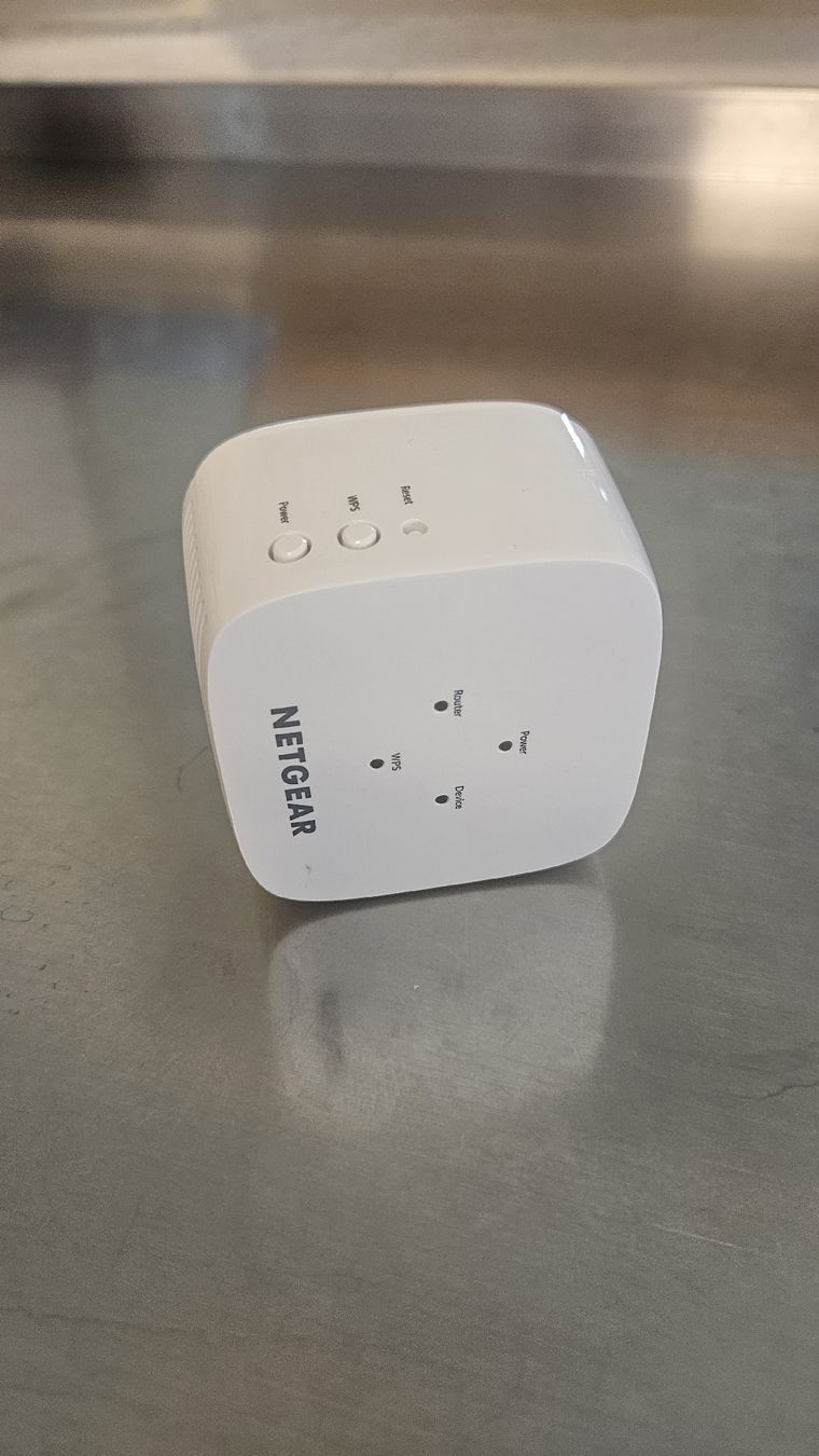 Netgear Wlan: NETGEAR AC750 WLAN Range Extender (Modell EX3110) – Gebraucht aus Bülach von giiger