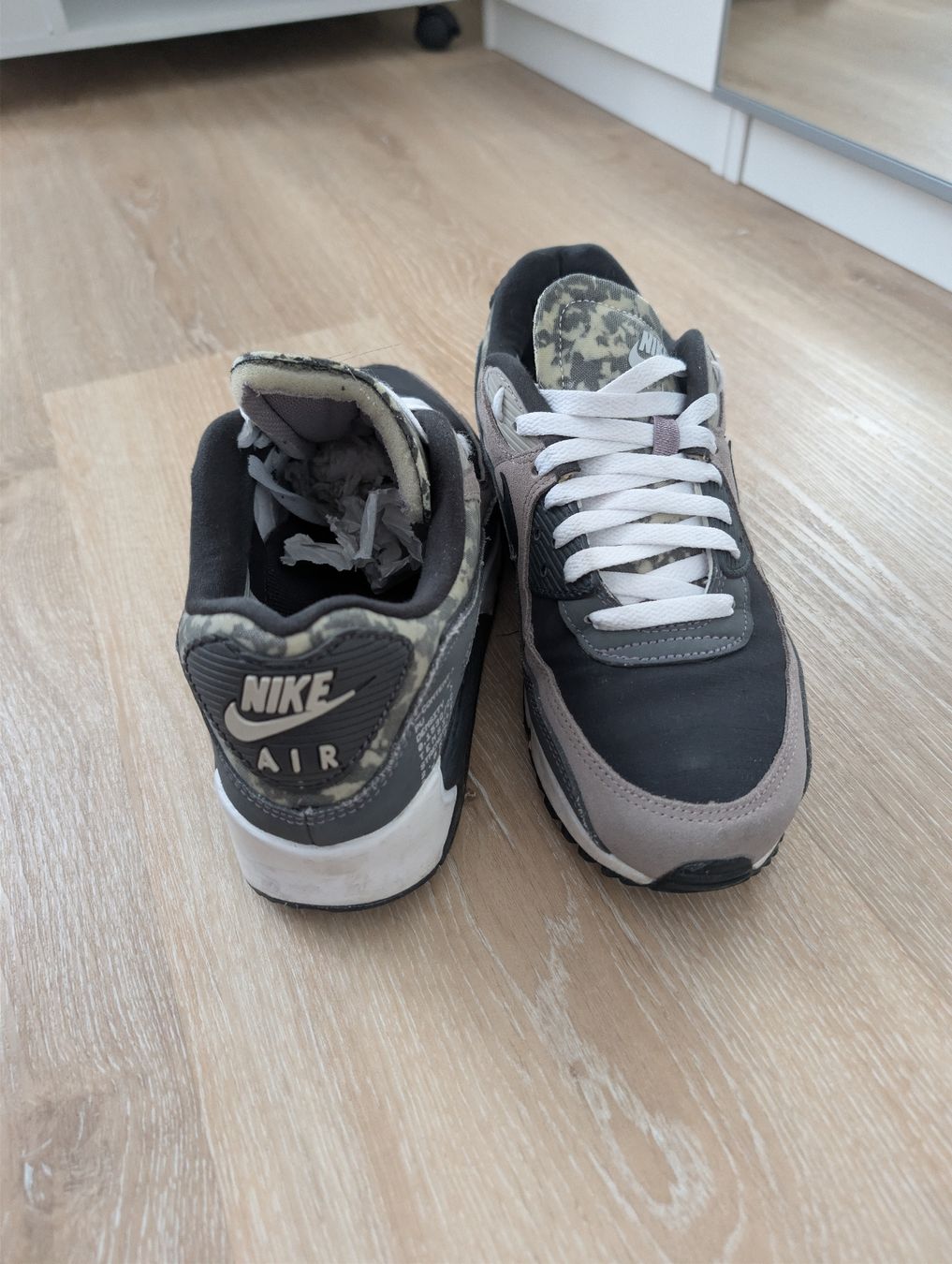 Scarpe da uomo: Air Max 90 (EU 42.5) – Usato da Gossau SG venduto da TheBibiaon 1