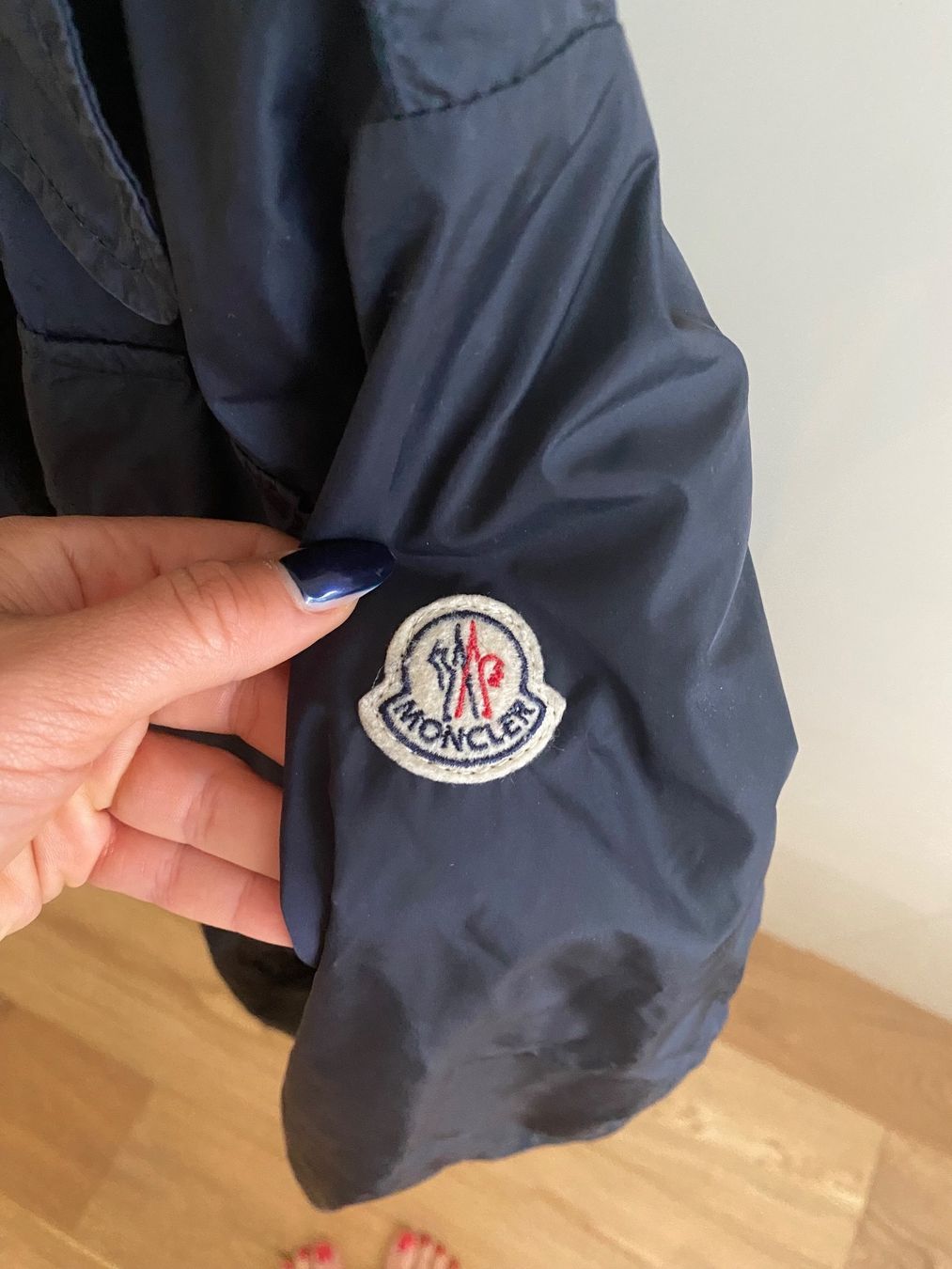 Moncler Giacche: Edle 100% original Moncler Regenjacke – Usato da Männedorf venduto da Cosmo11 4