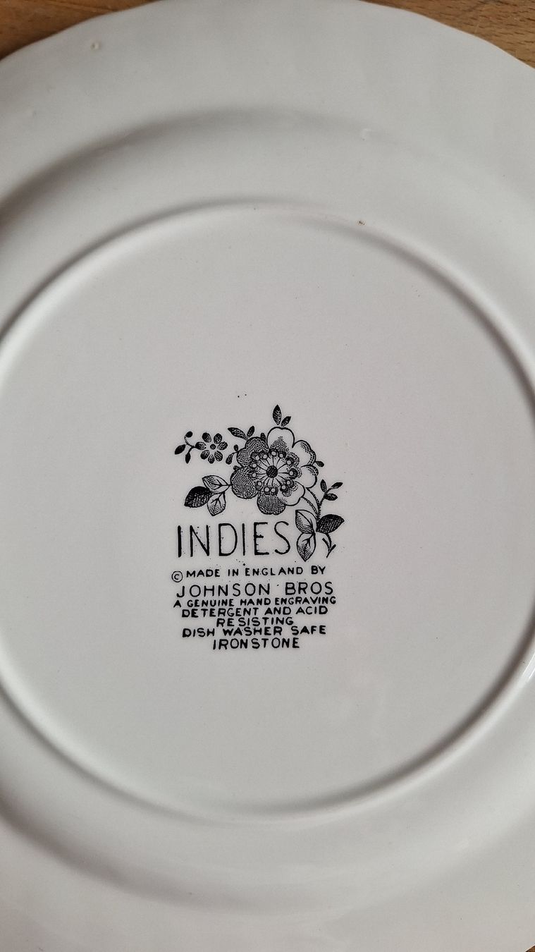 Teller: 8 Teller von Indies Johnson Bros – Gebraucht aus Bönigen von saft195619 1
