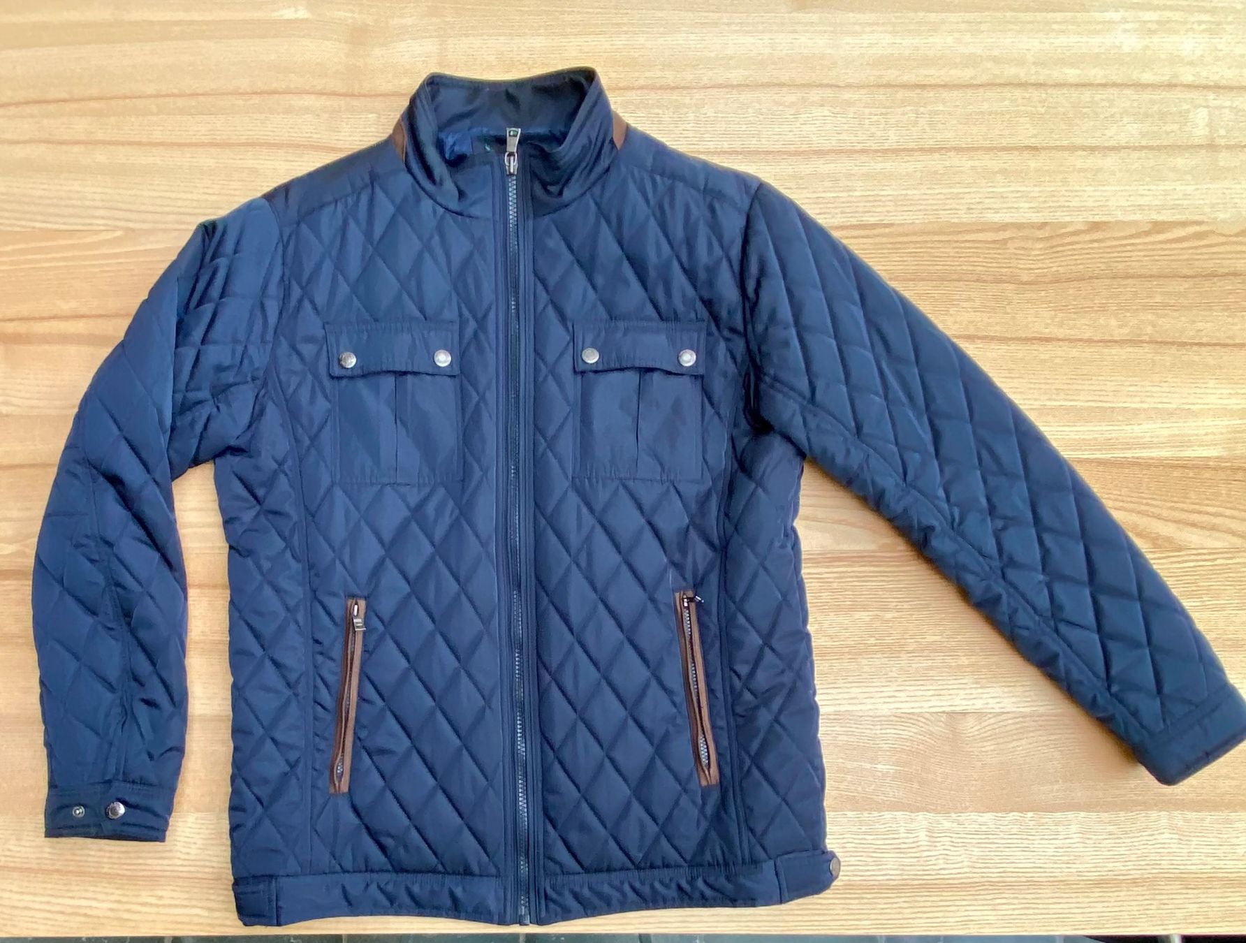 Maddison Giacche: Steppjacke von Maddison, Grösse XL – Usato da Niederried b. Kallnach venduto da mawe74