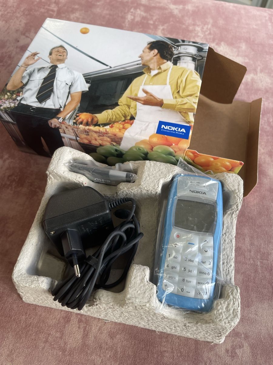 Nokia Telefoni cellulari / Smartphones: Nokia 1100 OVP wie Neu – Nuovo (secondo la descrizione) da Regensdorf venduto da mex5145 6
