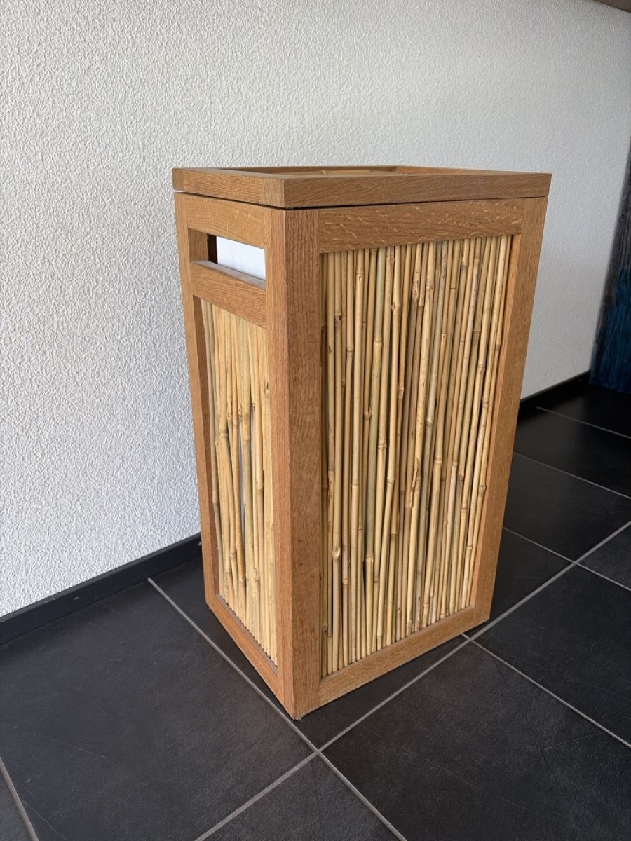 Wäschekörbe: Holz Wäschekorb mit Bambus Füllung, Eichenholz – Gebraucht aus Perlen von K.P.K.P