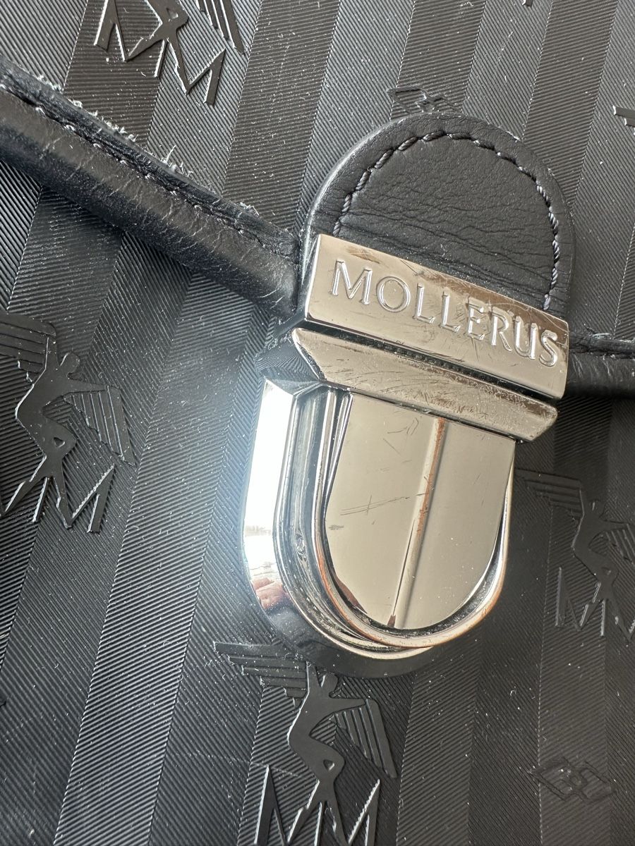 Maison Mollerus Sacs à dos: Maison Mollerus Rucksack schwarz/silber – D'occasion à Wettswil par sel_q655 5