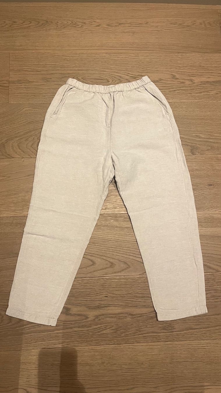 Oysho Hosen: Oysho beige linen trousers - size S – Gebraucht aus Tannay von EllaSF