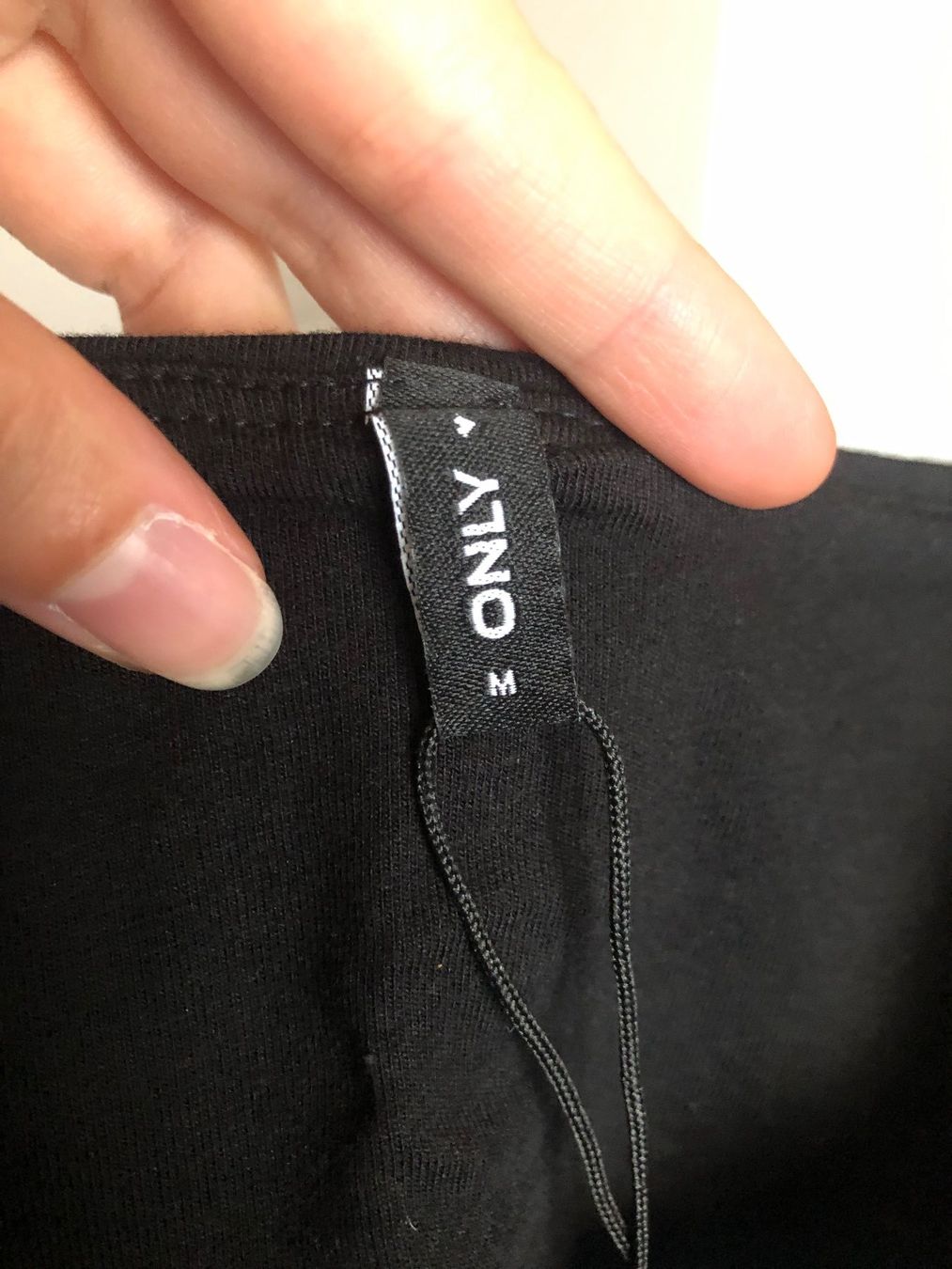 Only Top: ONLY Lot de 2 Top bandeau noir et vache Gr. M 95% coton bio – Nuovo e nell'imballaggio originale da St-Aubin FR venduto da Tiweety 4