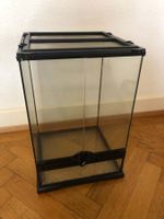 Terrarium “Exo Terra“ pour petits animaux avec accessoires.