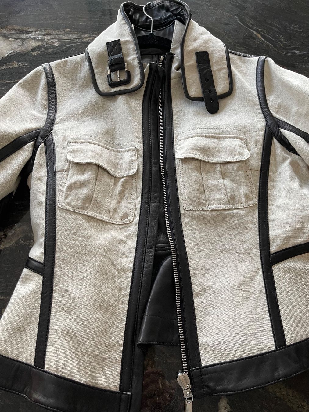 Bally Giacche: BALLY Lederjacke NEU, Lim. Edition Gr. 36 – Nuovo (secondo la descrizione) da Dättwil AG venduto da nika8810