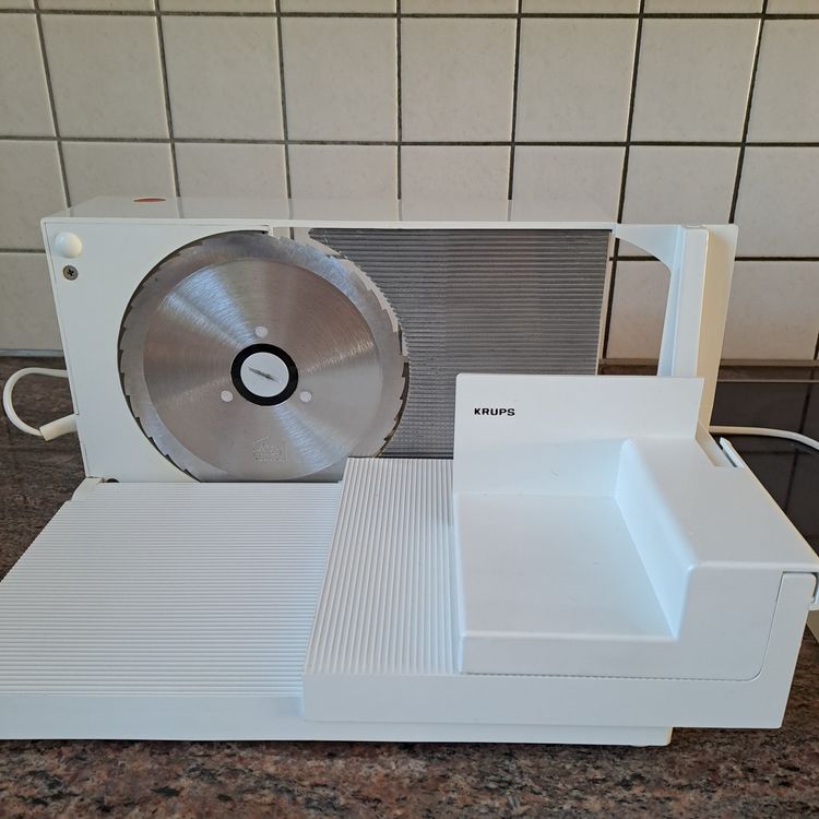 Krups Schneidemaschine Typ 370 Retro (Gebraucht) in Suhr für CHF 5 – mit Lieferung auf Ricardo kaufen