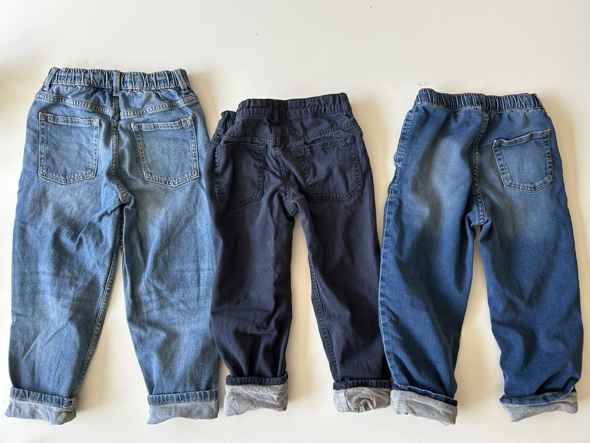 H&M Jeans: 3 paar Jeans gr. 116 – Usato da Luzern venduto da Exberlinerz 1