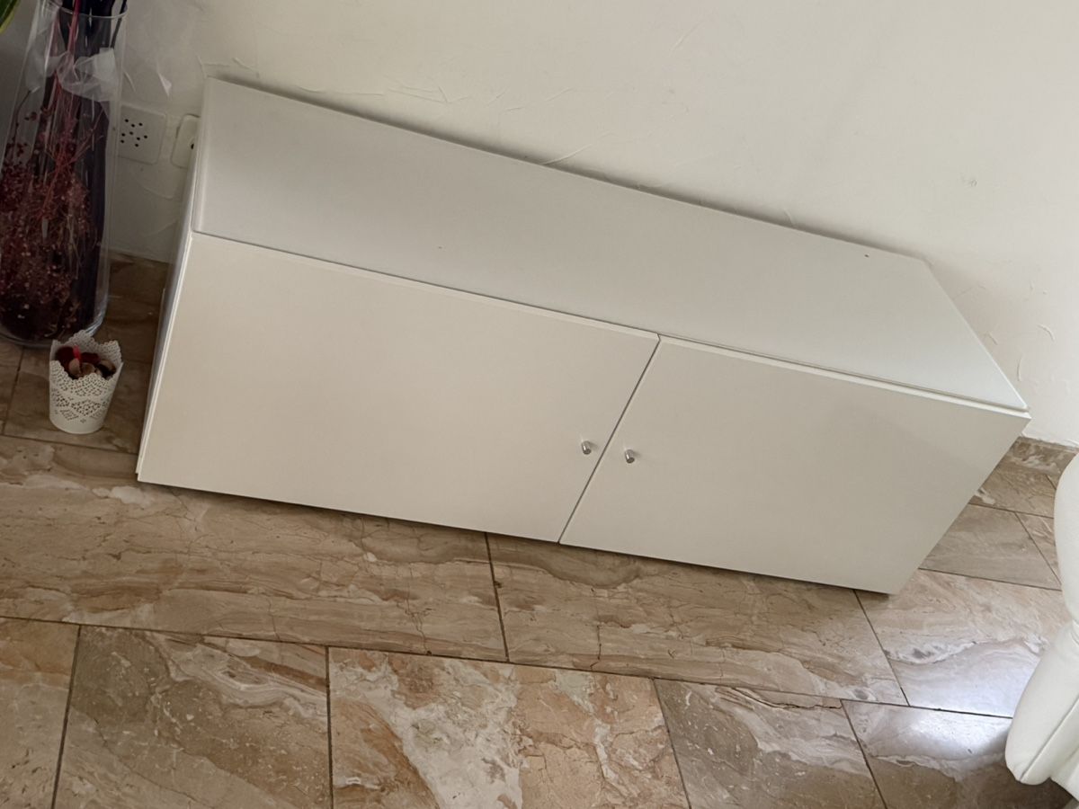 Ikea Cassettiere: Besta Lowboard / Sideboard – Usato da Dietikon venduto da Nieselchen