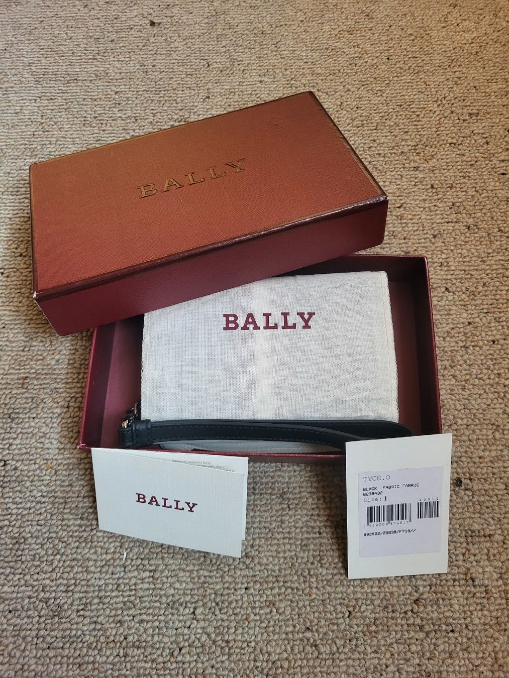 Bally Brieftaschen: Originale Bally-Geldbörse – Neu und originalverpackt aus Zweisimmen von Adorable 8