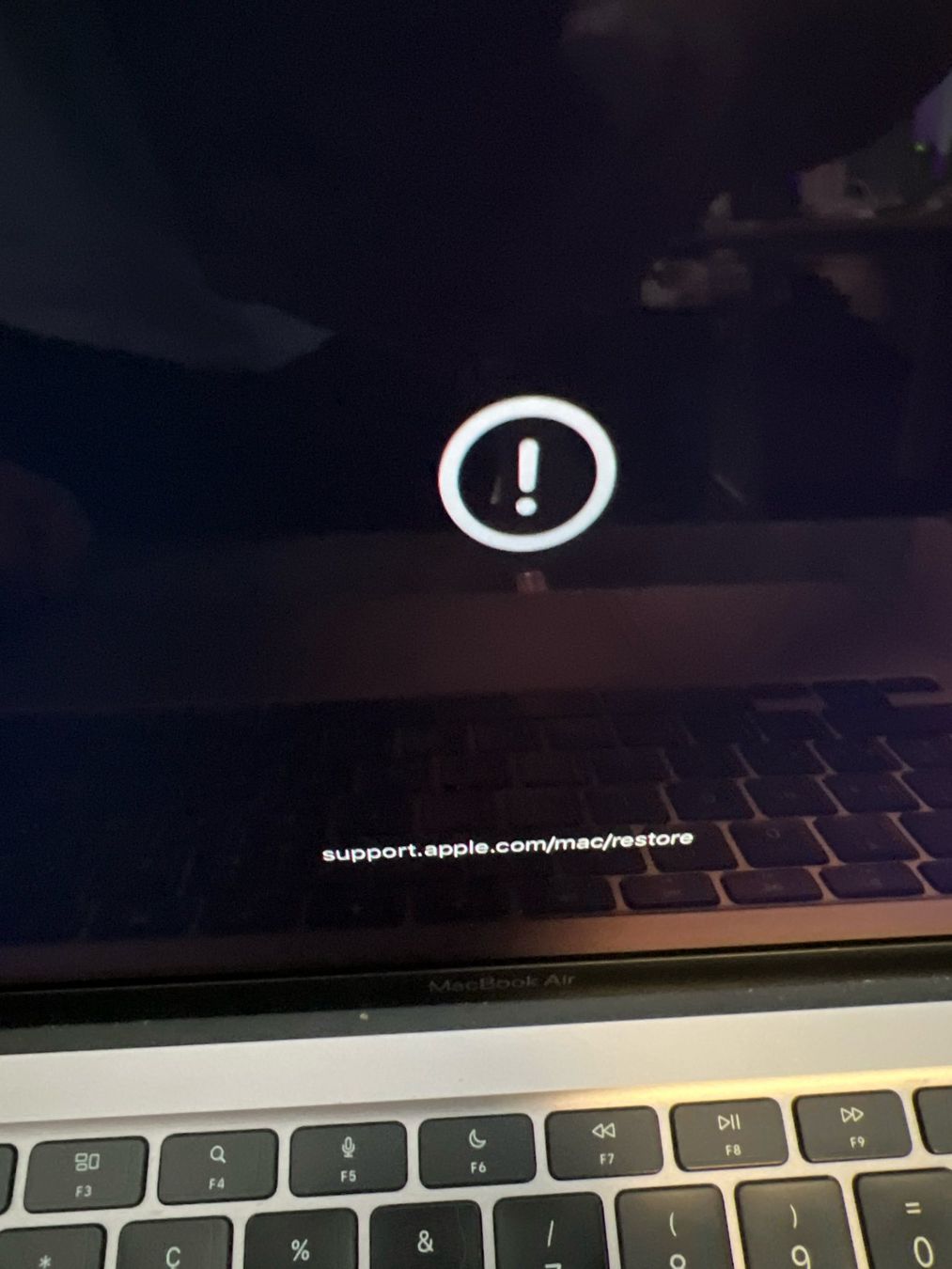 Apple Notebook: MacBook Air 13" 2020 Grey M1 Startprobleme #25 – Difettoso da Dietikon venduto da speedkauf 2