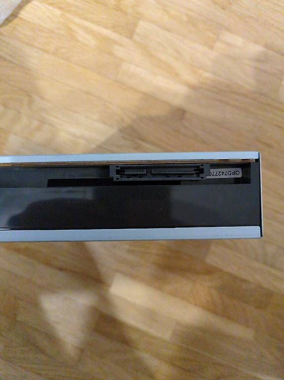 PCs: Lecteur/Graveur CD/DVD pour PC – D'occasion à Granges (Veveyse) par FlorianDe 2