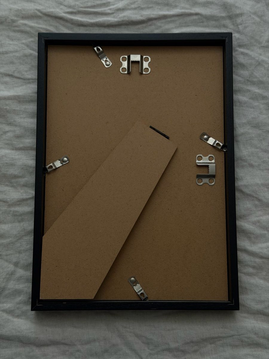 Posters & Illustrations: Schwarz-weiss Bild mit Rahmen – D'occasion à Neuhaus SG par cynlo 2