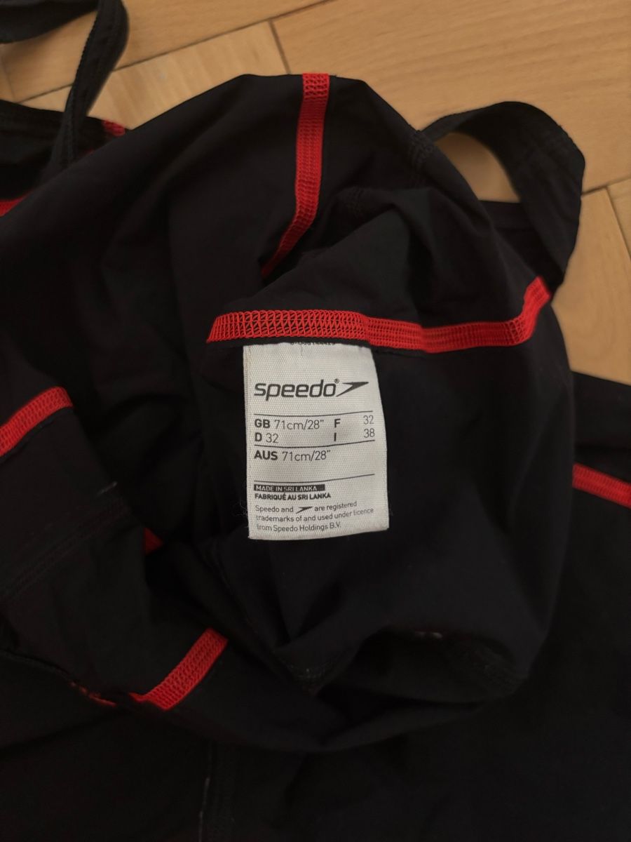 Speedo Costumi da bagno & Bikini: Badeanzug Wettkampf Speedo – Usato da Biel/Bienne venduto da julxya 2
