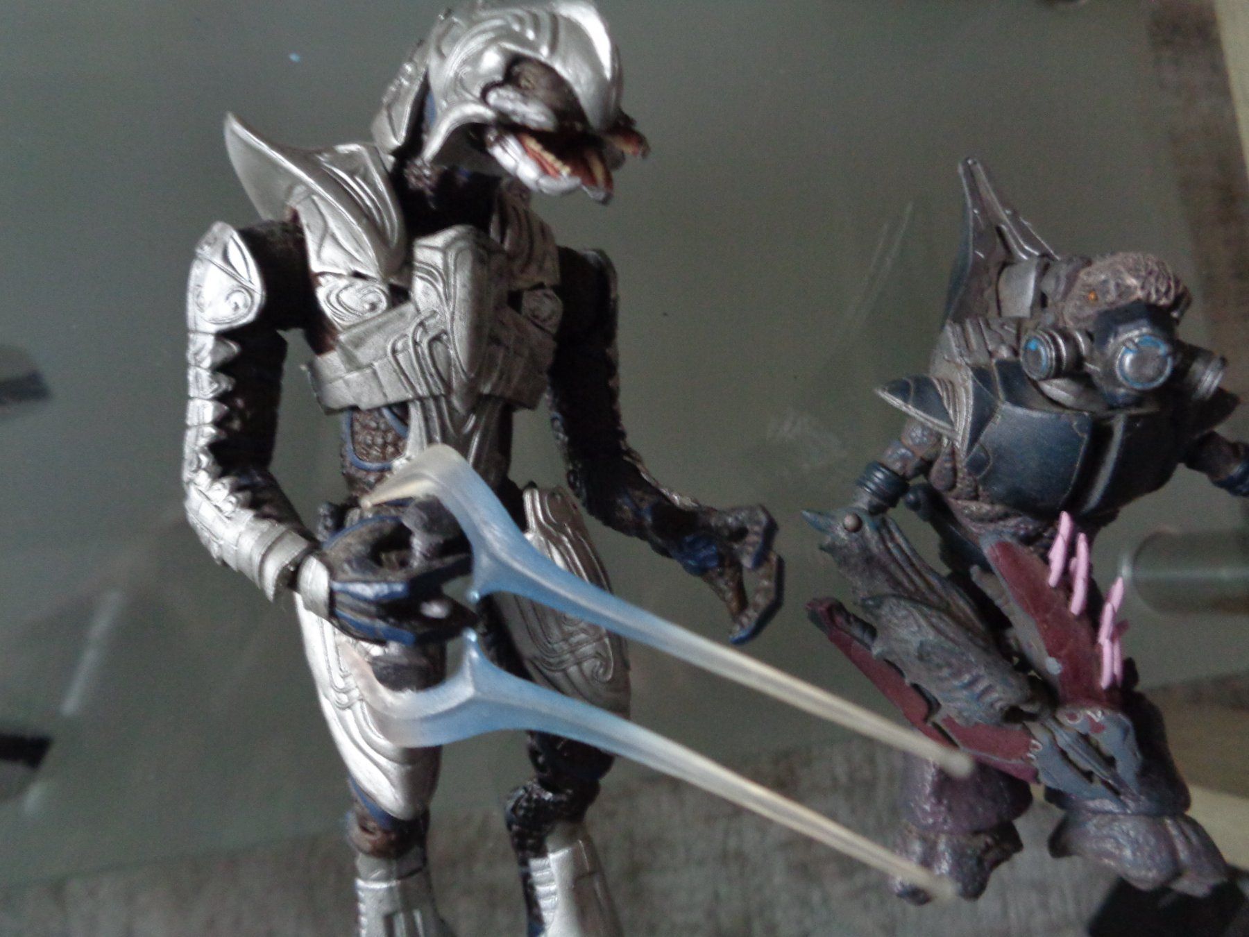 Figurines: HALO Arbiter und Grunt – D'occasion à sargans par Angamar 1