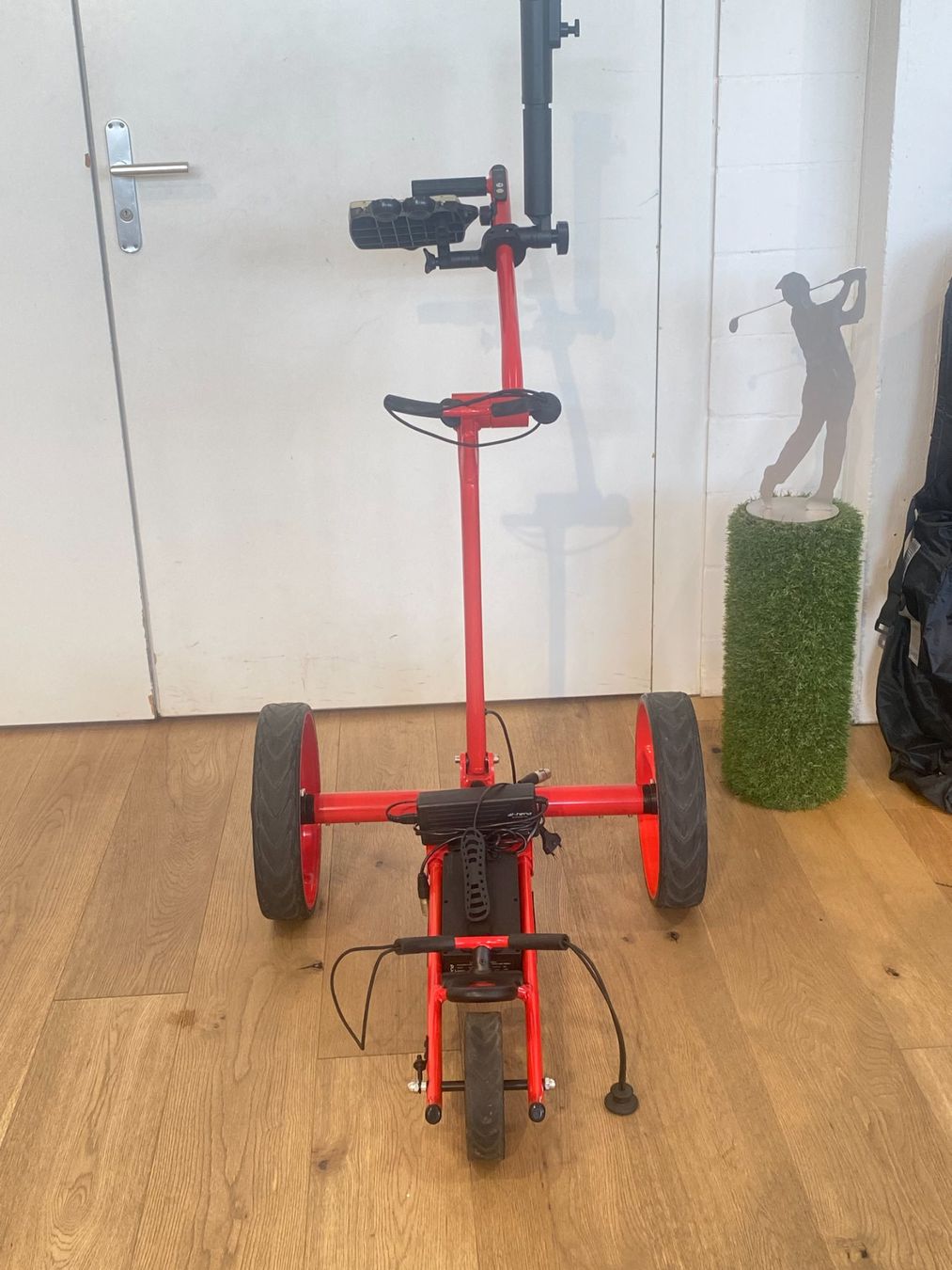 At-Hena Trolley: at-hena Elektro Golf Trolley PACE rot – Usato da Dietikon venduto da at-hena 1