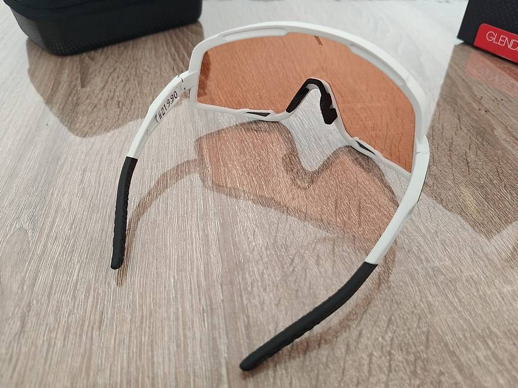 Occhiali & Lenti: 100% Glendale Soft Tact Off White, Persimmon – Usato da Mönchaltorf venduto da addap 2