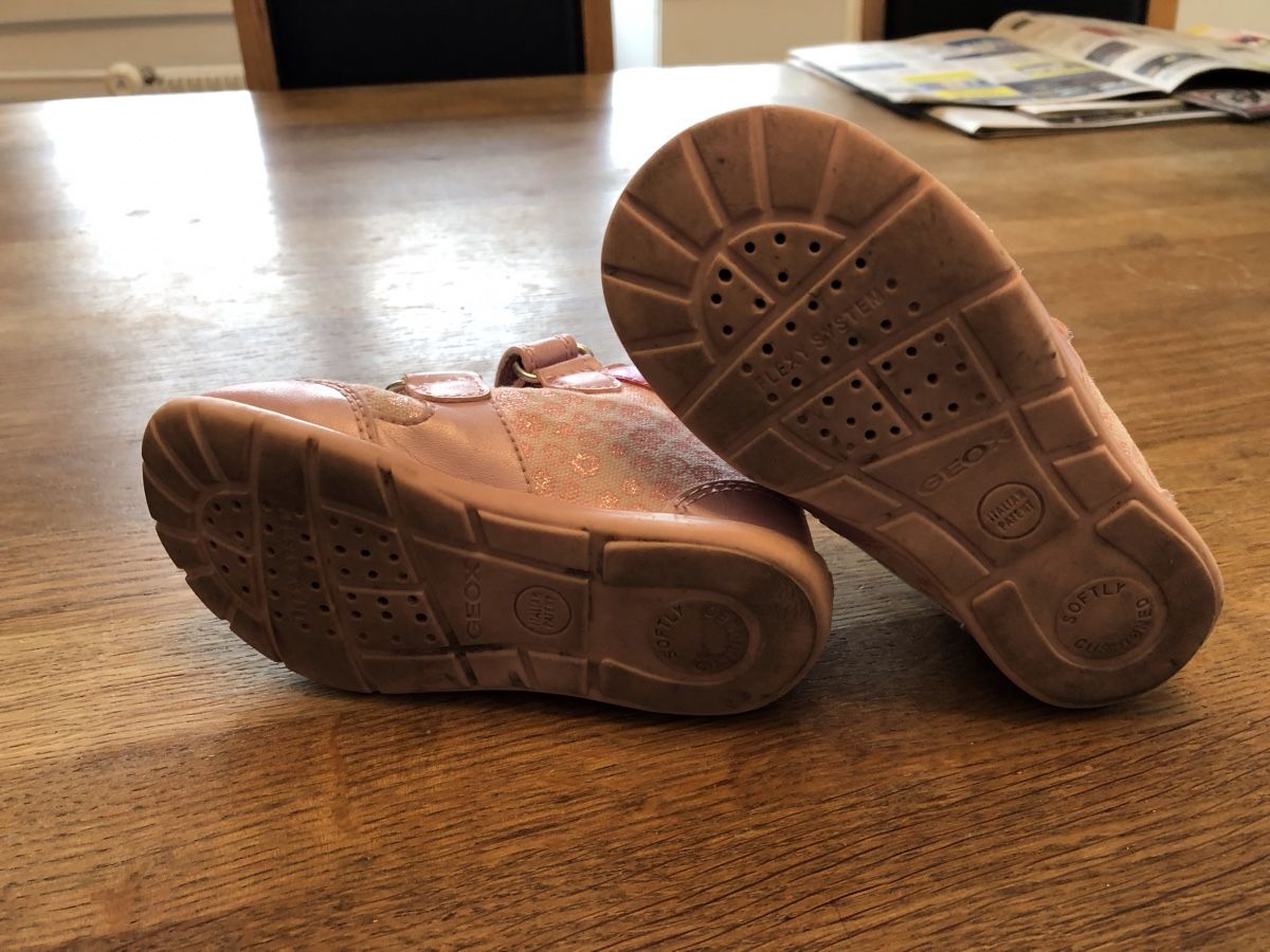 Scarpe per ragazze: Schuhe Geox Gr.24 – Usato da Weggis venduto da bac_qf5c 1