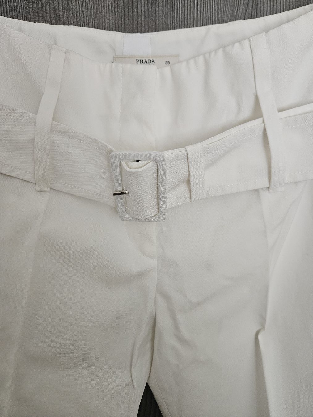 Prada Pantaloni: pantalon Prada – Nuovo (secondo la descrizione) da Chêne-Bourg venduto da gab_7cg8 3