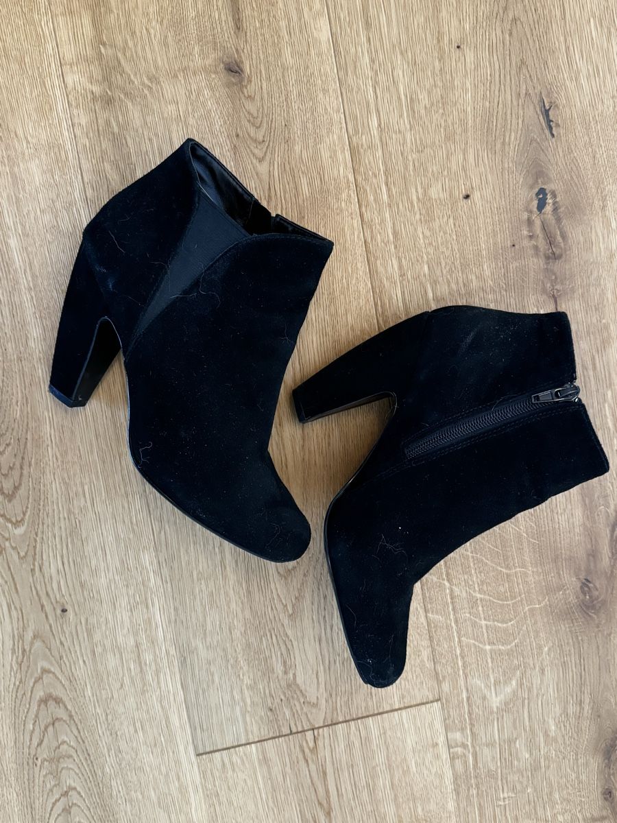 Steve Madden Scarpe da donna: Black Suede Steve Madden Ankle Boots 39 – Usato da Baar venduto da corinab_ 1