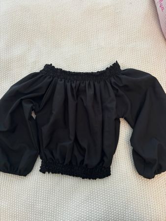 Schwarzes Crop-Top. Woman.