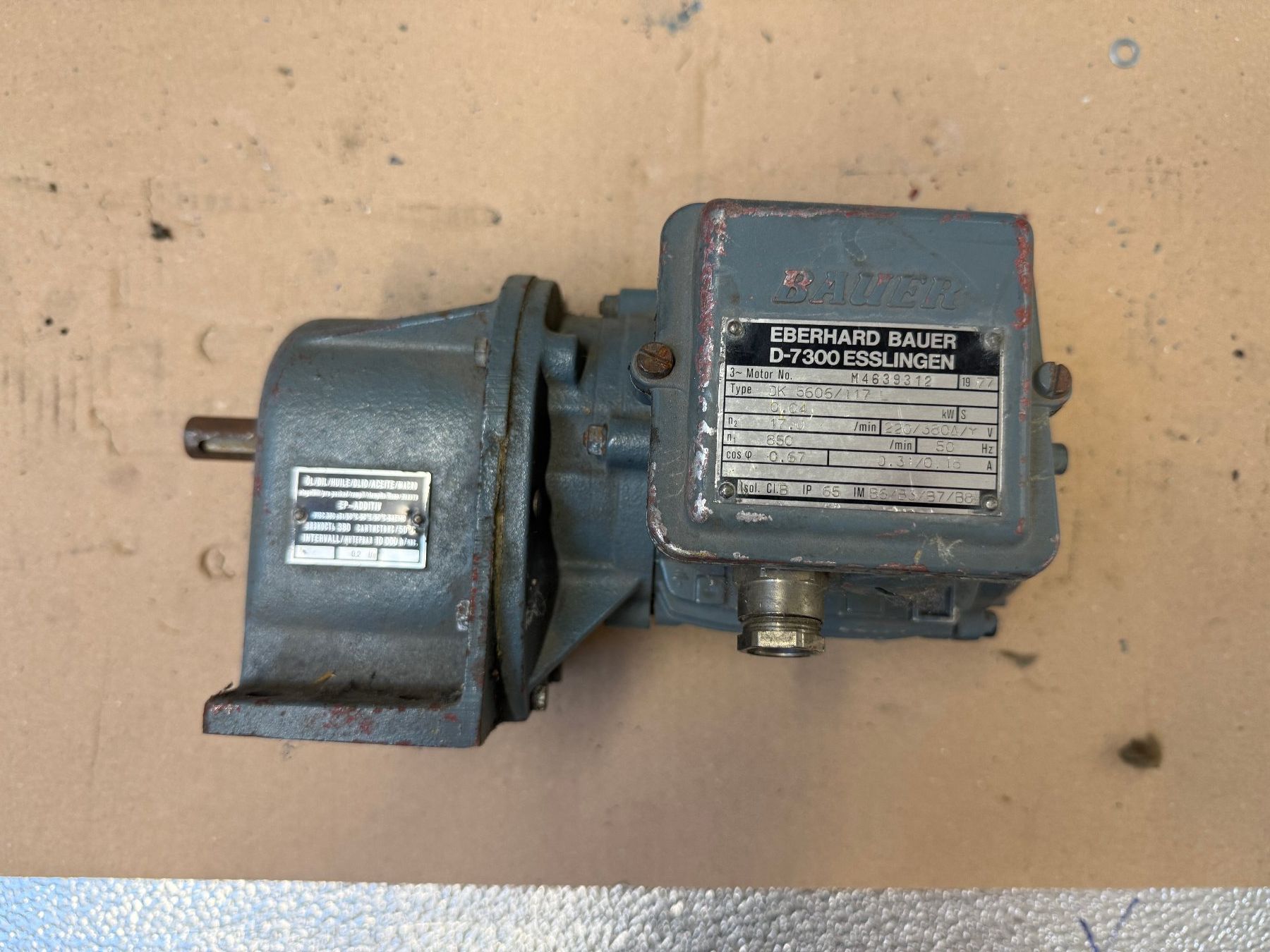 Moteurs: Elektromotor mit Getriebe – D'occasion à Basel par Mirko00