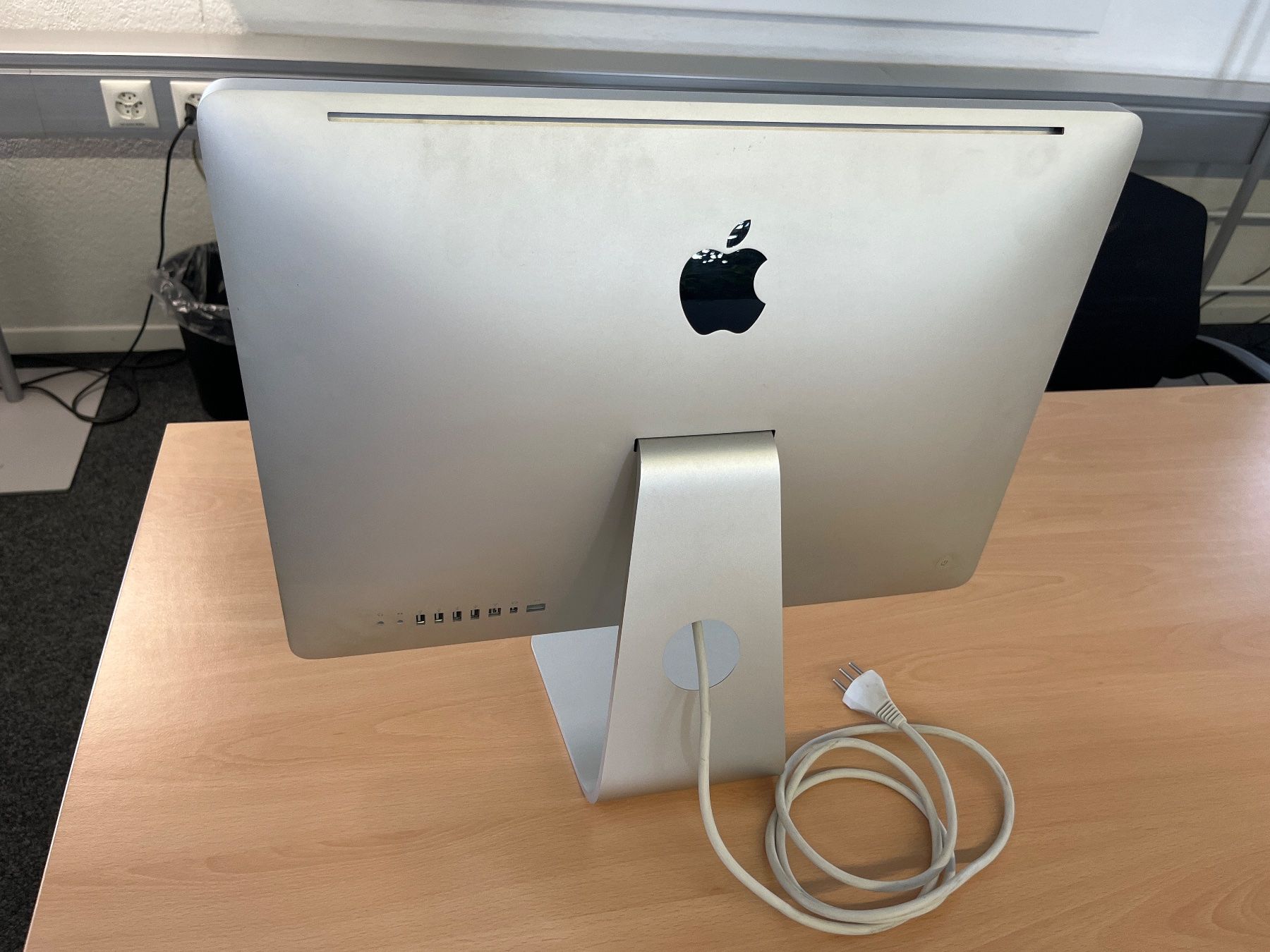 Apple PC: Apple iMac 21.5" | Intel Quad-Core | Für Bastler – Difettoso da Zürich venduto da inf_l8dx 1
