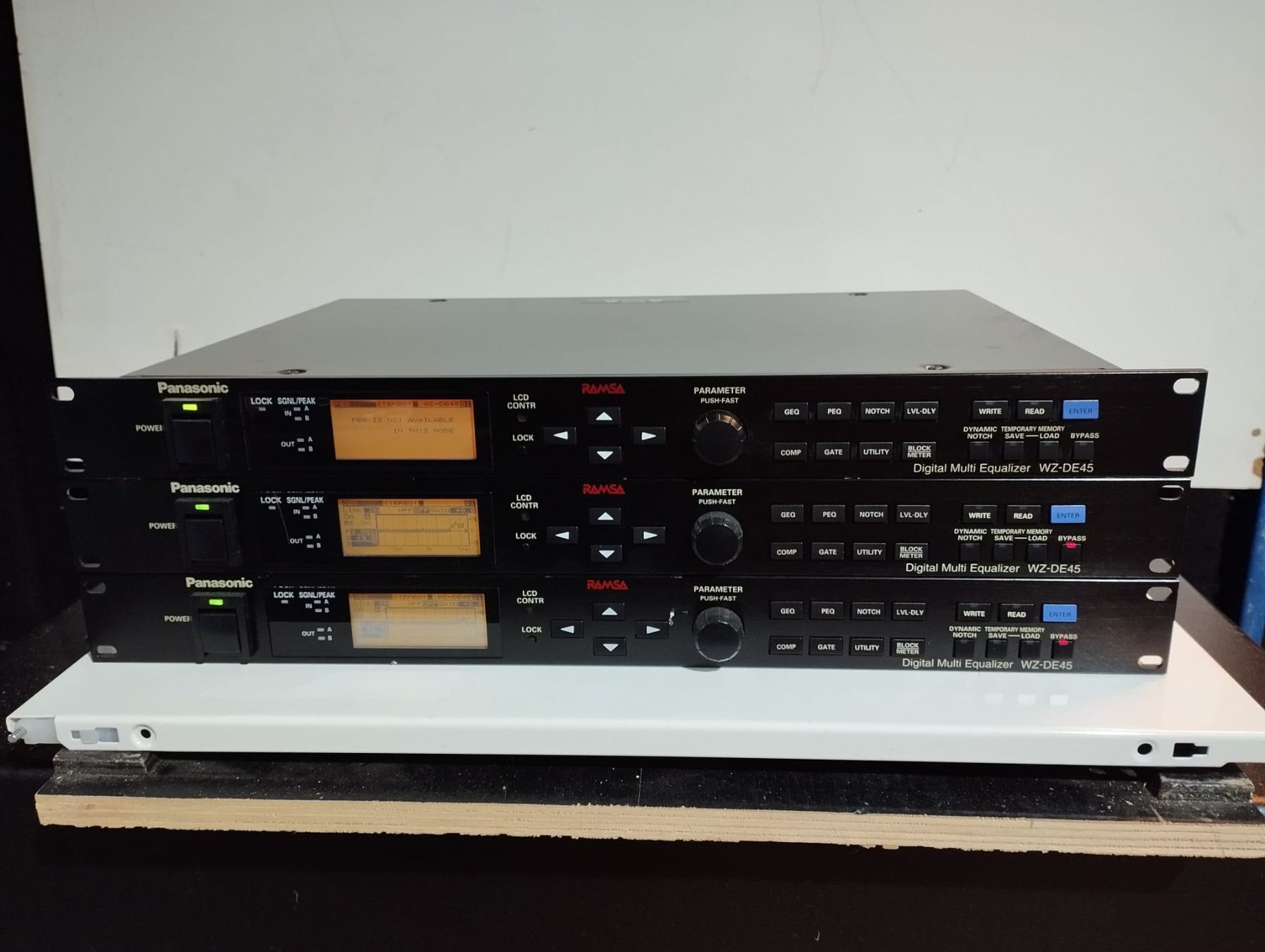 Panasonic Equalizzatori: RAMSA Panasonic - DIGITAL Audio EQ WZ-DE45 – Usato da Koppigen venduto da connect1