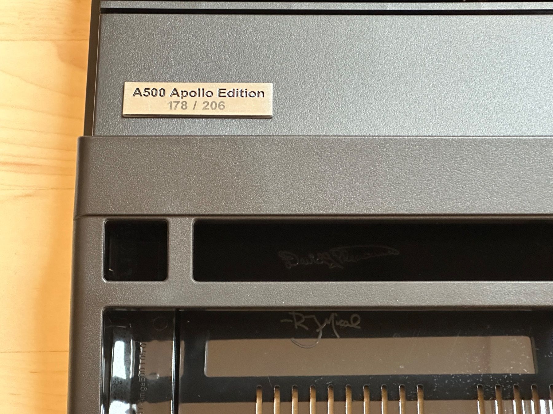 Commodore PCs: Commodore Amiga 500 Gehäuse Apollo Special Edition – Neu und originalverpackt aus Egerkingen von  1