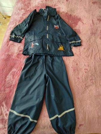 PLAYSHOES Regenmantel und Hose Feuerwehr