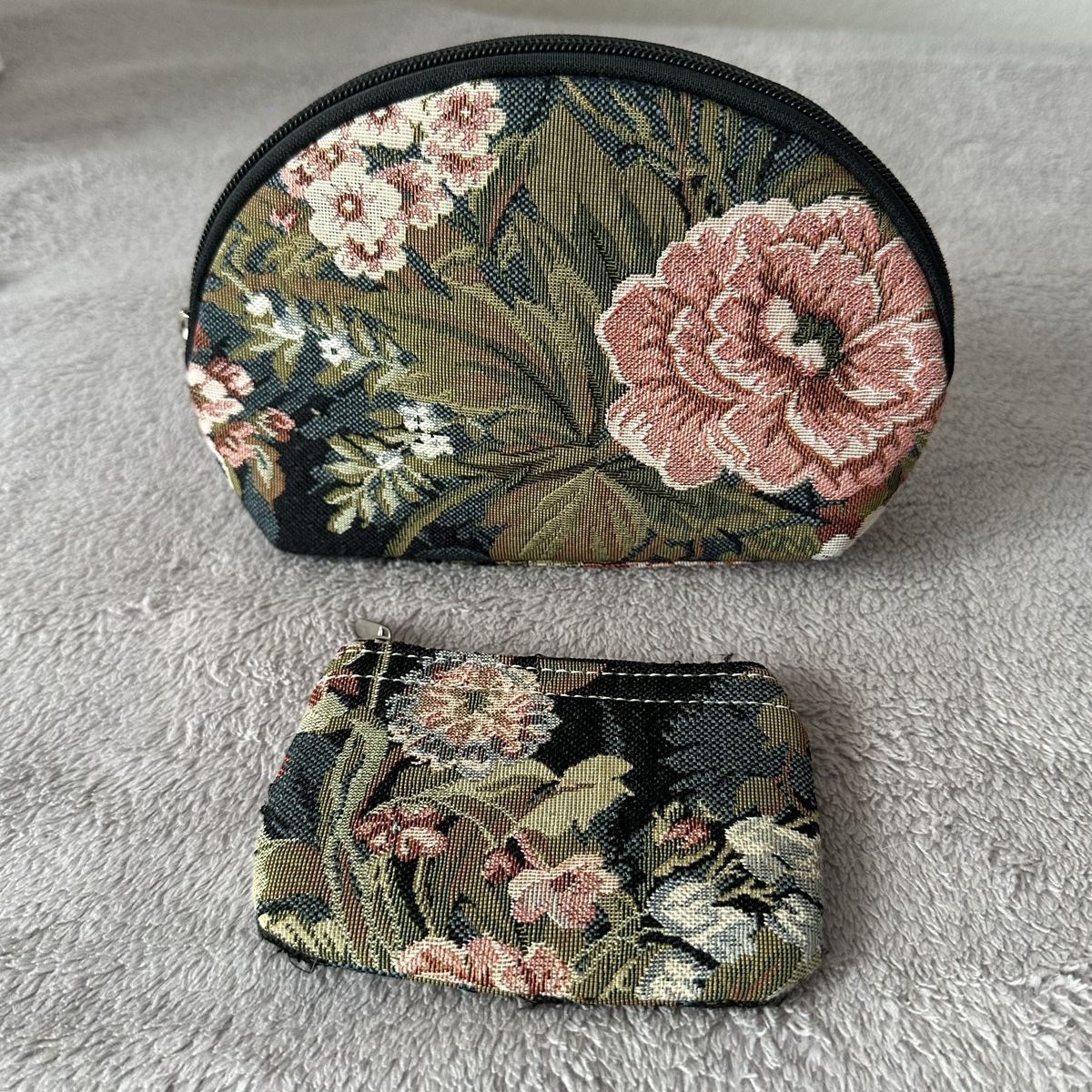 Custodie per cosmetici: Blume Stickerei Taschen Set – Usato da Givisiez venduto da dor_xb9k