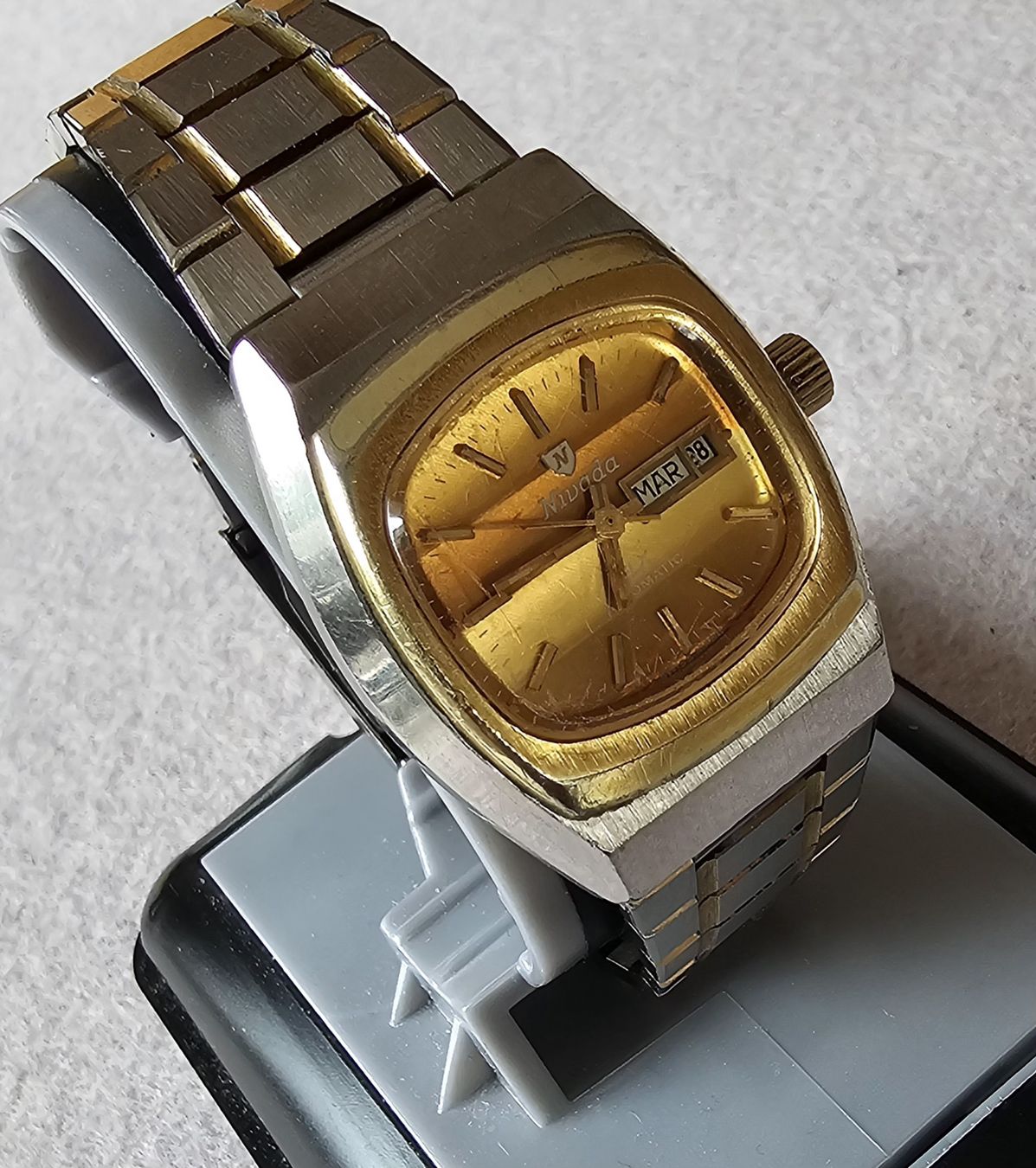 Nivada Orologi: Nivada GLX Automatic Swiss Made Elegante Damenuhr – Usato da Speicher venduto da Swisswtch 1