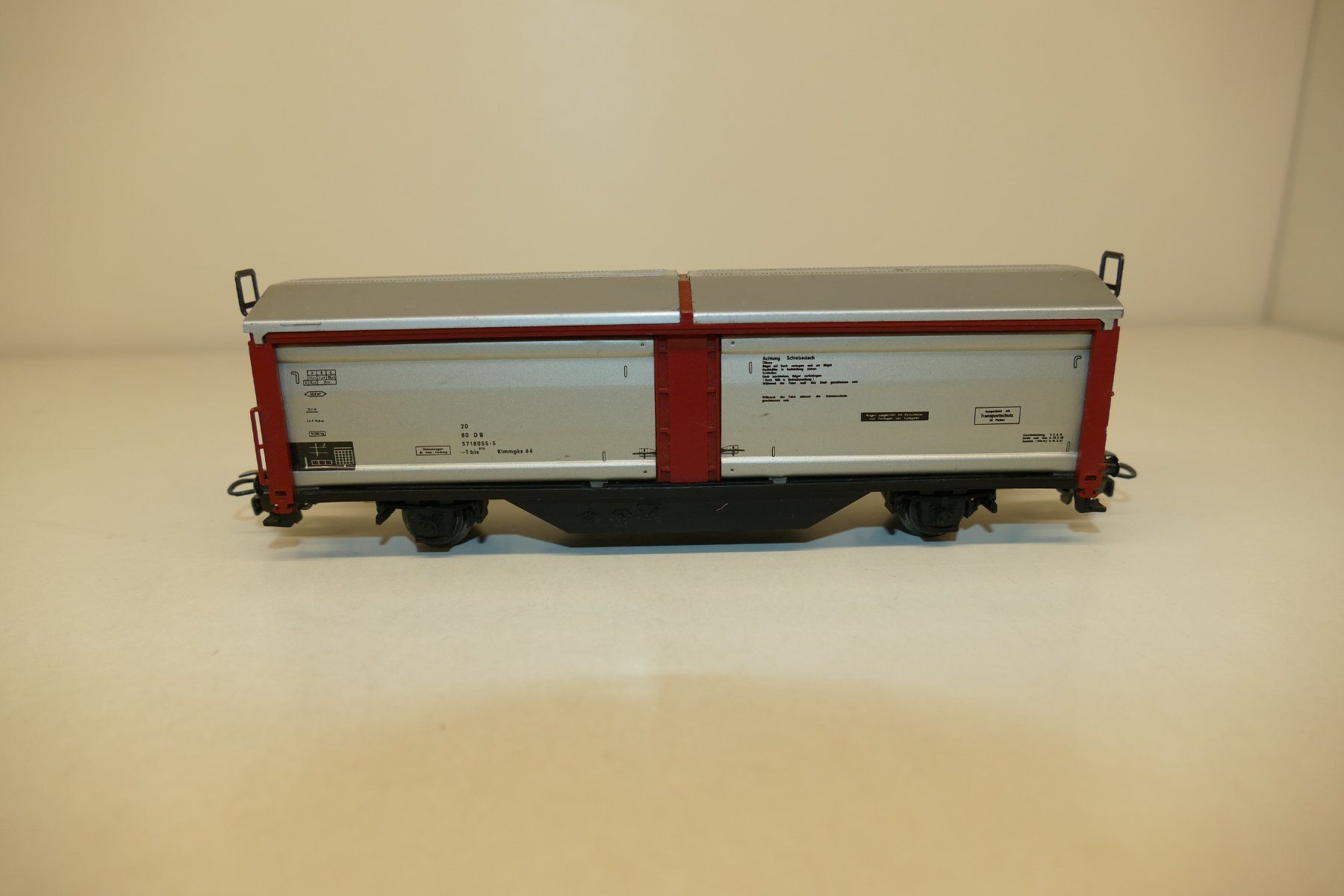 Märklin Modellini di ferrovie: Märklin H0: DB Wagen mit Schiebewänden und Schiebedach – Usato da Niederhasli venduto da rail-duerst