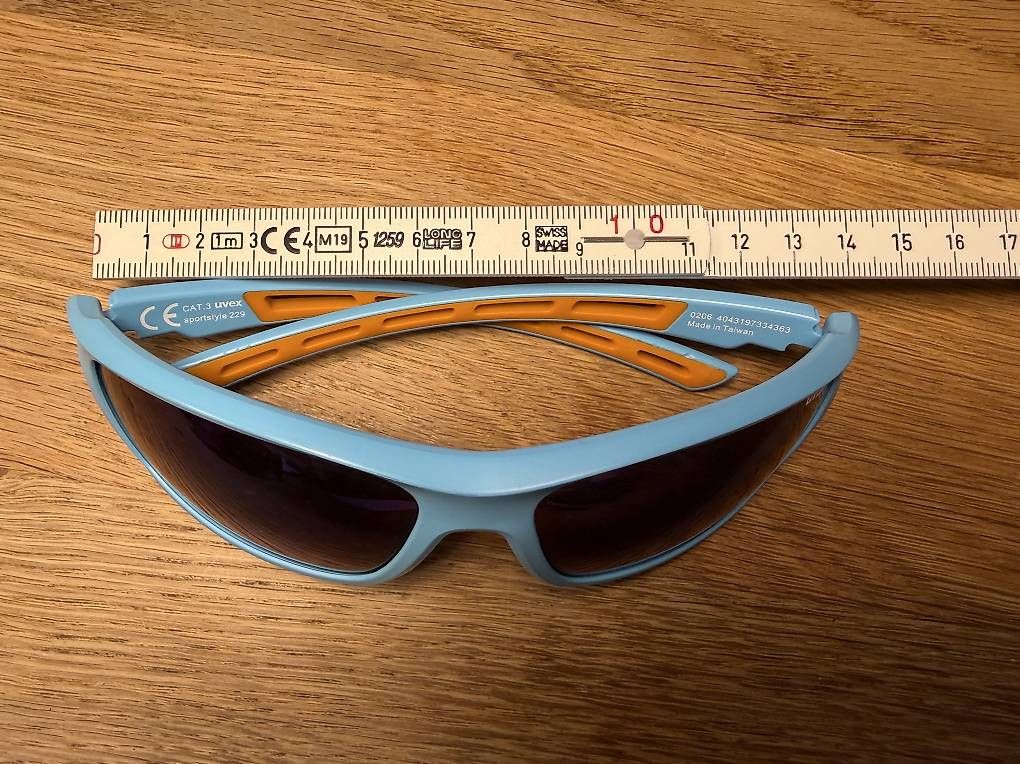 Lunettes & Verres: Sonnenbrille Kinder/Jugendliche Uvex – D'occasion à Arlesheim par thoma2010 2