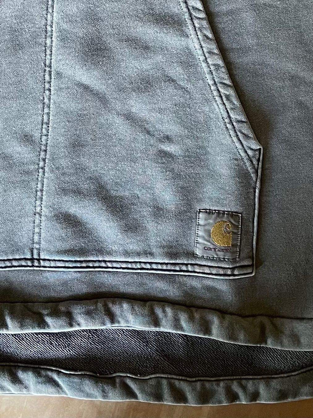 Maglioni & Felpe: Carhartt Kapuzenpulli Gr. M – Usato da Rütihof venduto da solombra 2