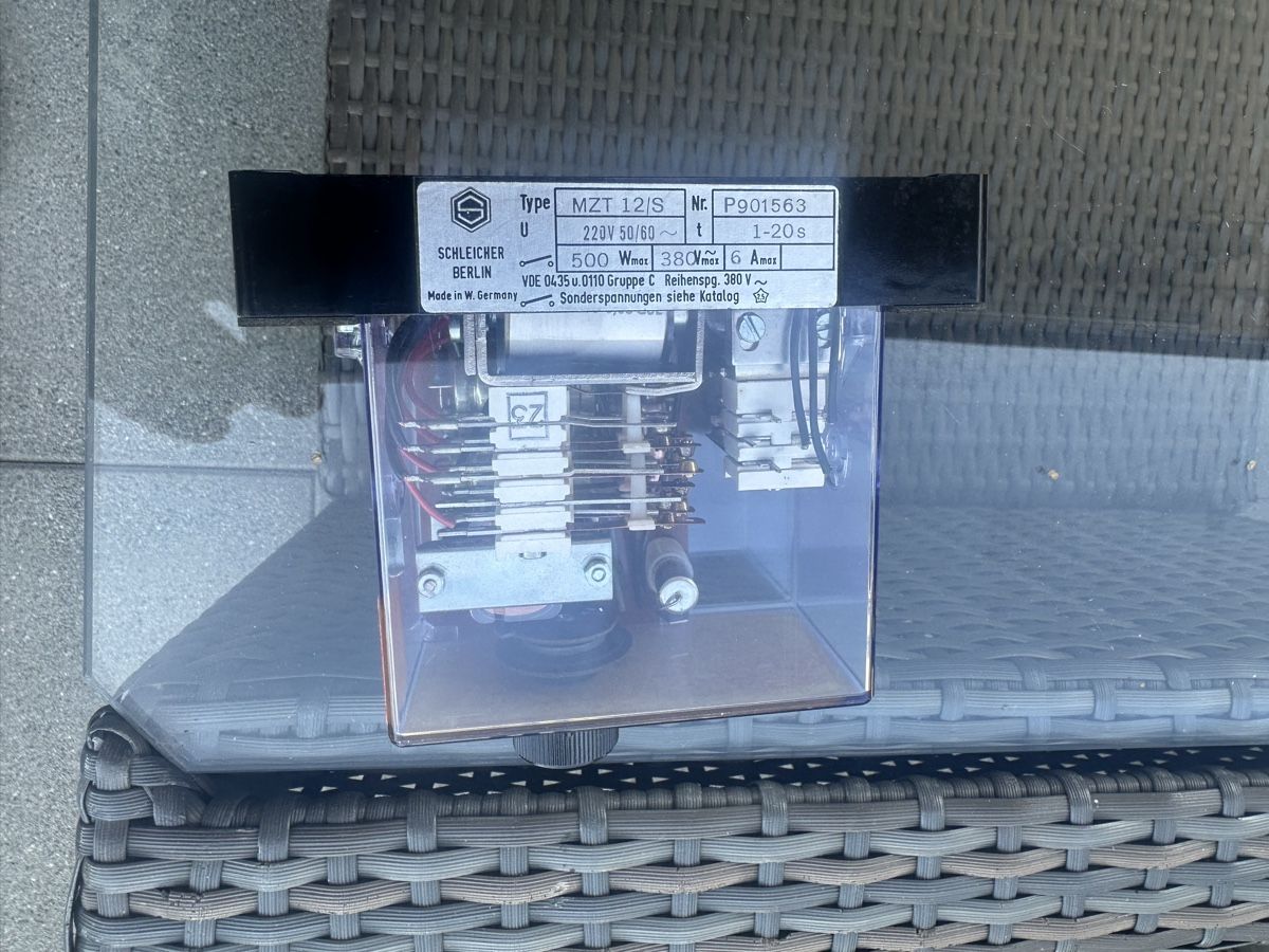 Bombes aérosol: Zeitrealis – D'occasion à Nürensdorf par maqopaqo 1
