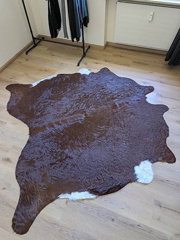 Ikea Teppiche: Echtes Kuhfell - Teppich – Gebraucht aus Reinach BL von dooandgoo