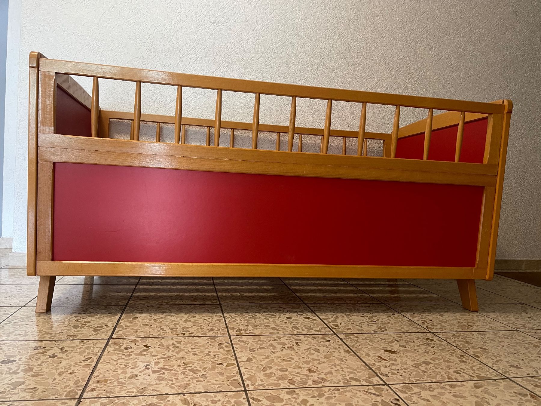 Betten: Vintage Kinderbett – Gebraucht aus St. Gallen von Jgmuer 2