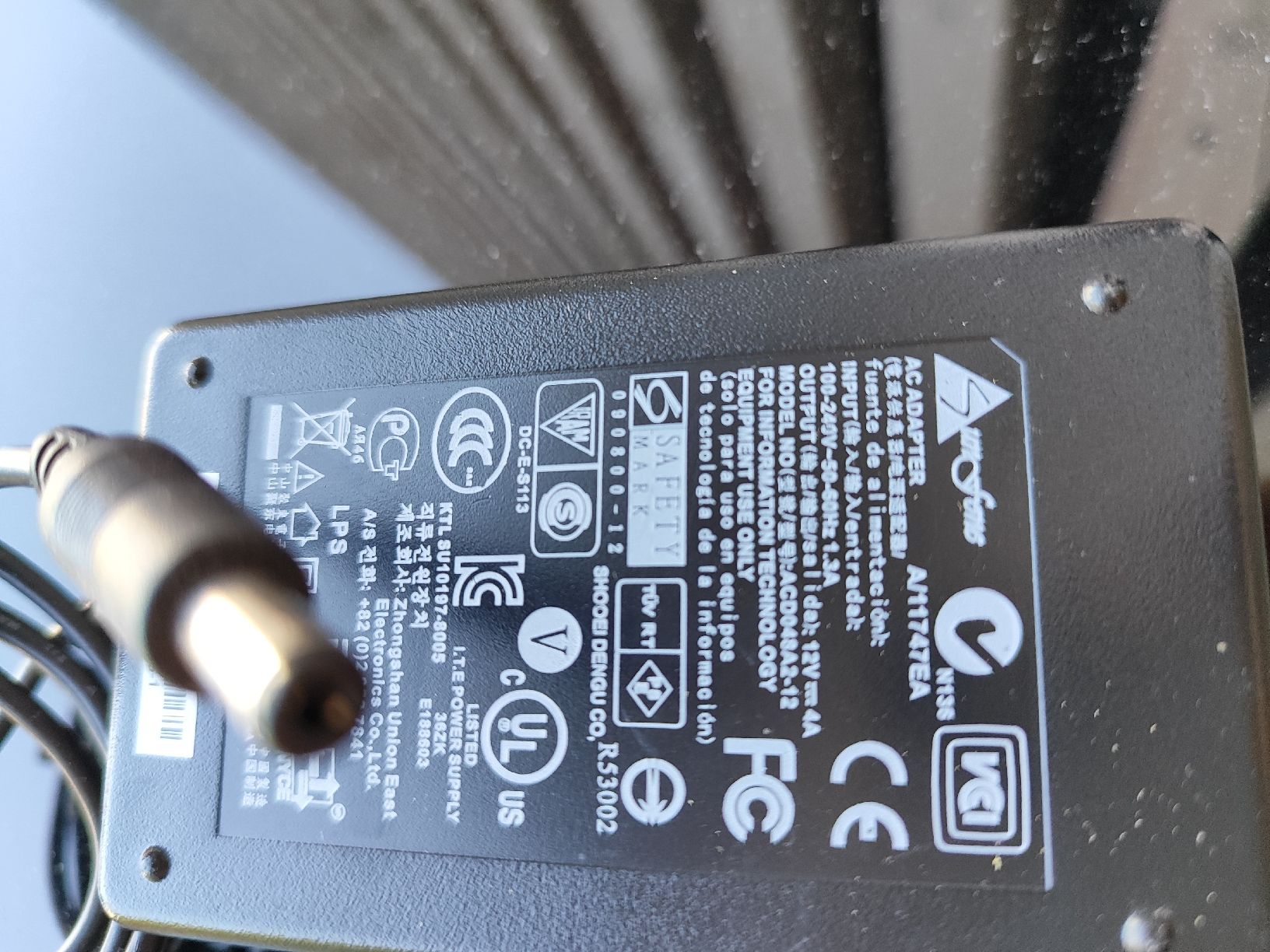 Caricabatterie: AC Adapter Artesyn A111747EA 12V 4A Power Supply Unit – Usato da Mülligen venduto da vagos85 1