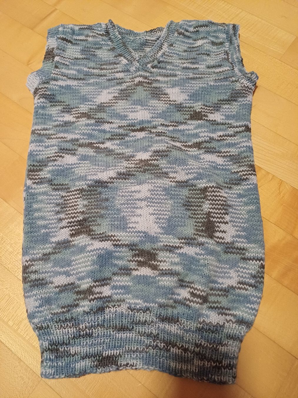 Altro abbigliamento per bambino: Strickweste ca.Gr.158/164 – Usato da Windlach venduto da lanuj