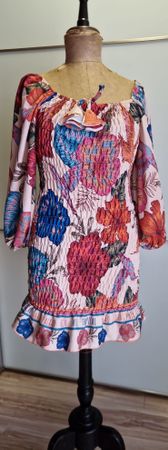 Sommerliches Blumenkleid mit Puffärmeln, Grösse S/36
