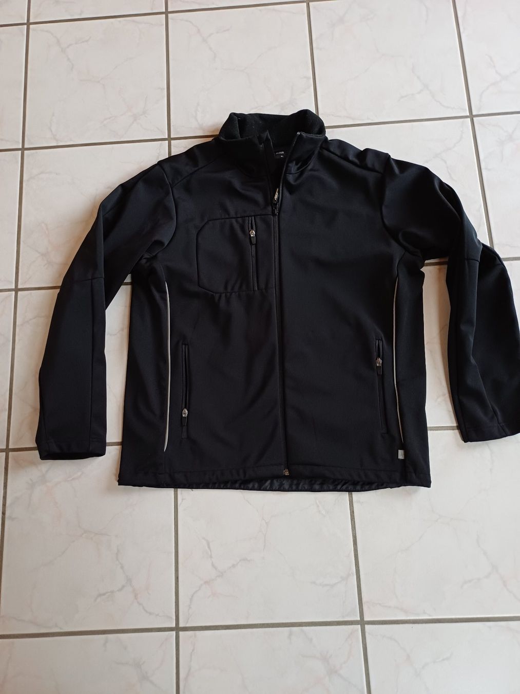Vestes: Softshelljacke Grösse XL – D'occasion à Rüegsbach par Urs9990