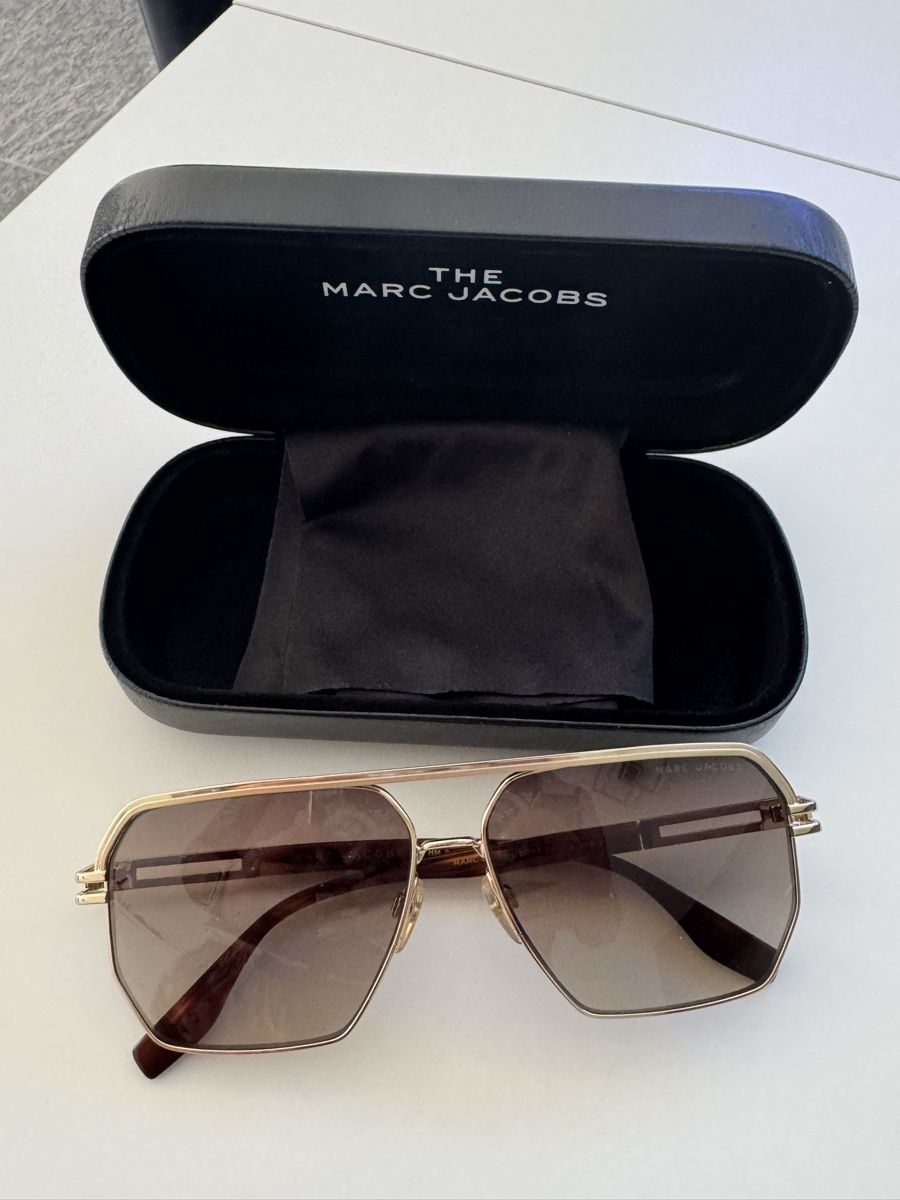 Marc Jacobs Occhiali & Lenti: Marc jacobs sunglasses – Nuovo (secondo la descrizione) da Sierre venduto da jen_w8vt