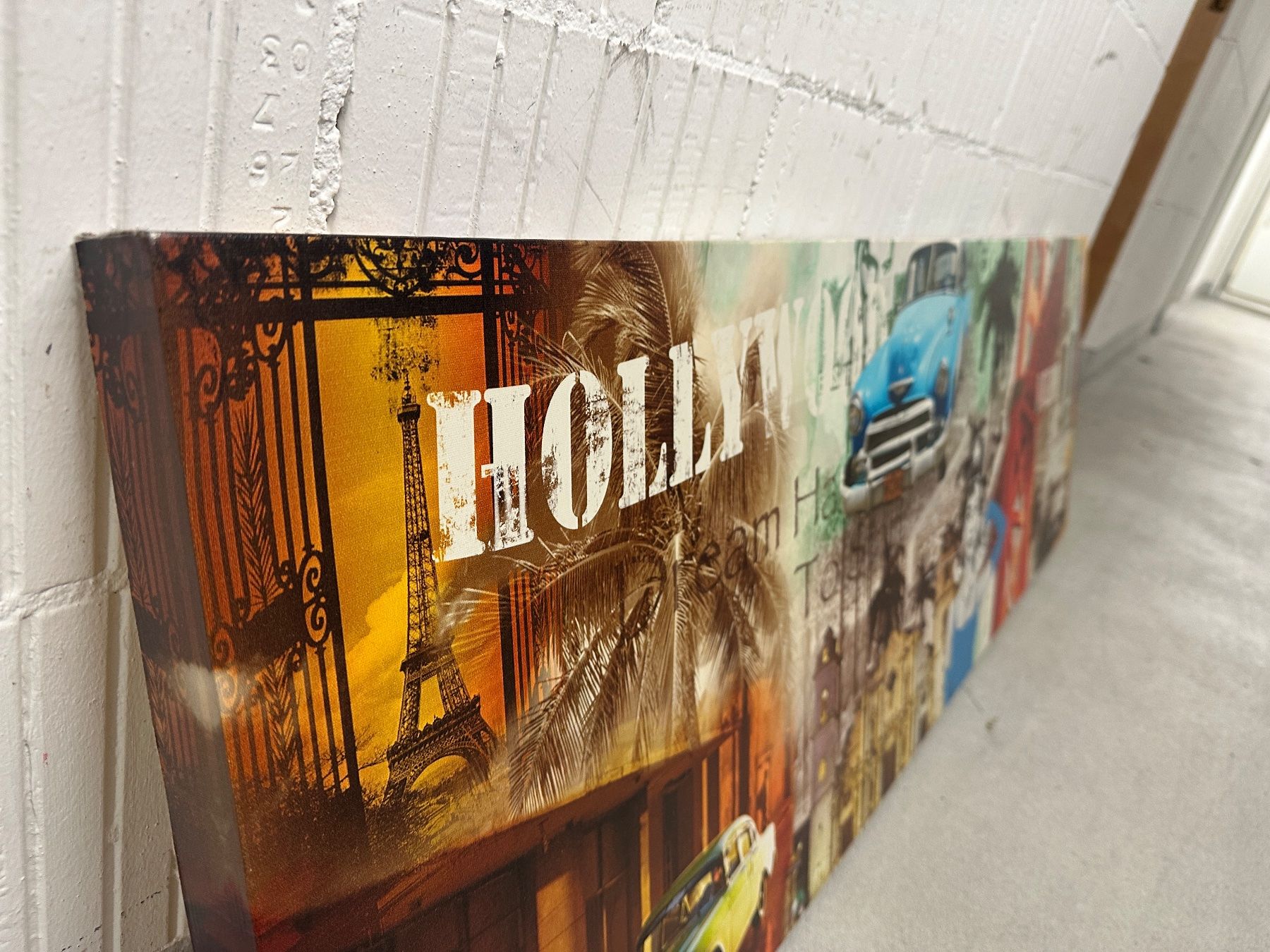 Foto & Immagini: Wandbild Hollywood mit Autos und Eiffelturm – Usato da wallisellen venduto da GiorgiS 1