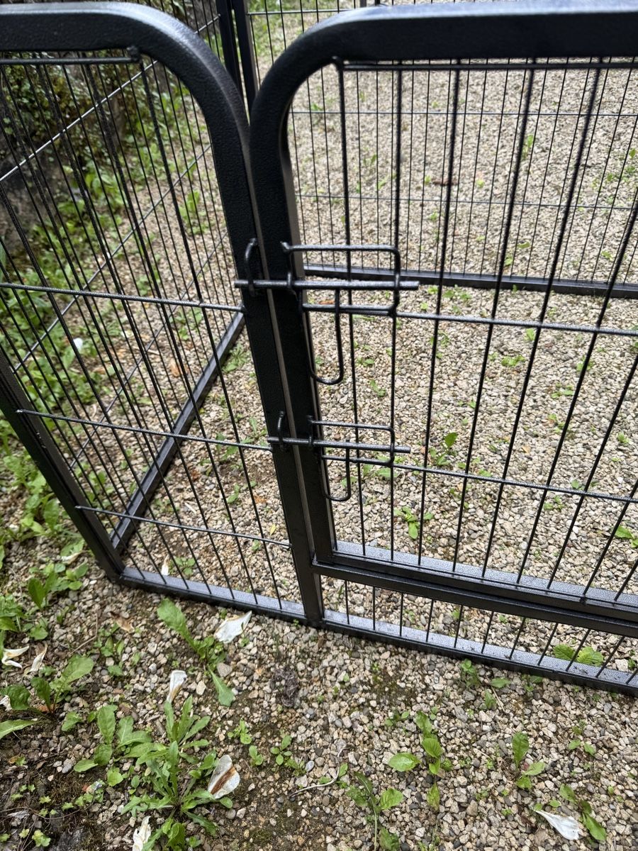 Box & Barriere di sicurezza: Gitter mit Türe Hundegitter – Usato da Lausen venduto da Mutuli 1