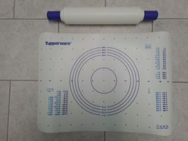 Wallholz und Unterlage Tupperware