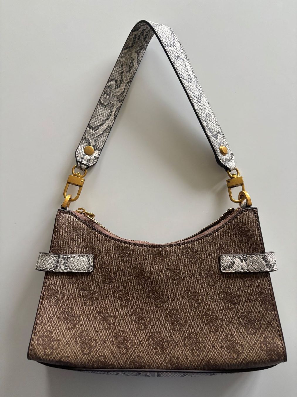 Guess Borse da donna: GUESS Baguette/Shoulder Handtasche mit Python Prägung – Nuovo (secondo la descrizione) da Rapperswil SG venduto da wunderkiste03 1