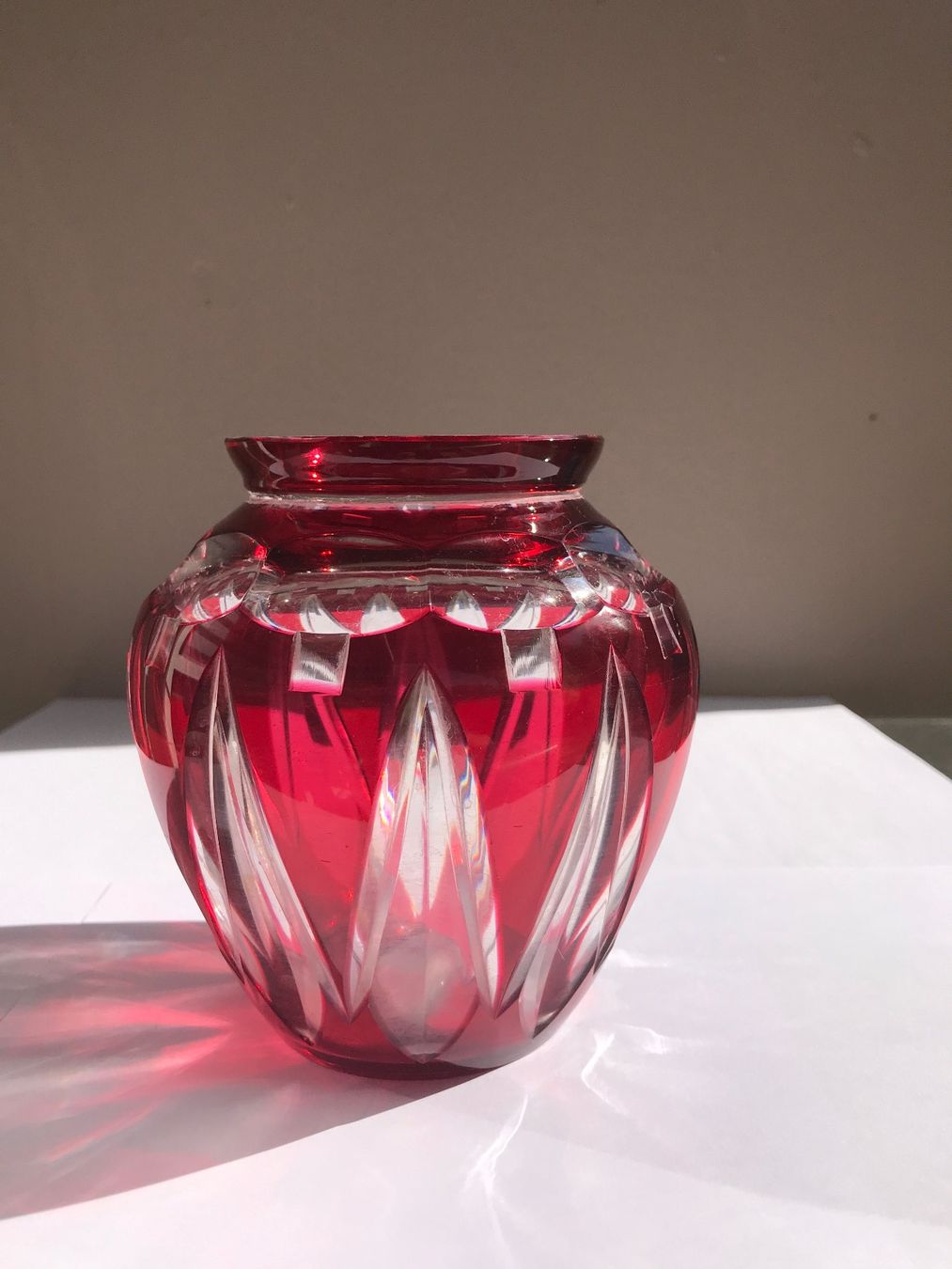 Vasen & Gefässe: Vase farbiges Kristall – Gebraucht aus Gossau ZH von Miautz 2
